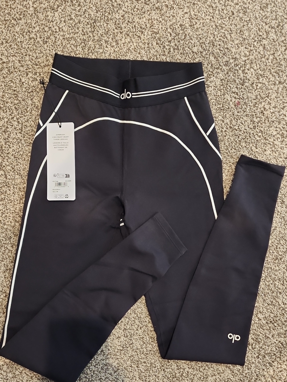 ALO Yoga Airbrush Heart Throb Leggings